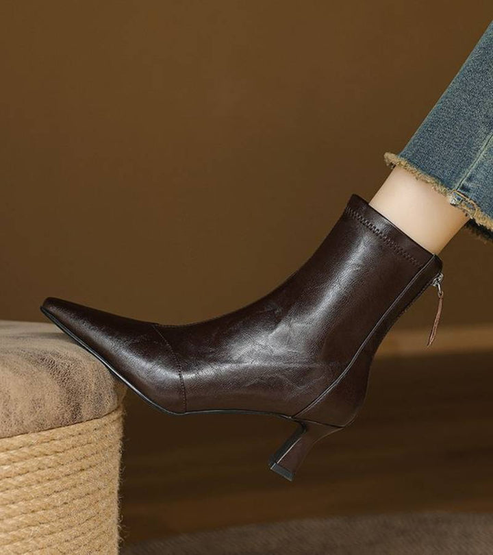 Fulvia | Stivaletti minimal in pelle con tacco medio