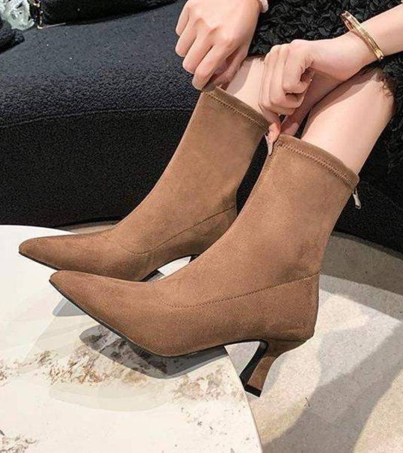 Fulvia | Stivaletti minimal in pelle con tacco medio