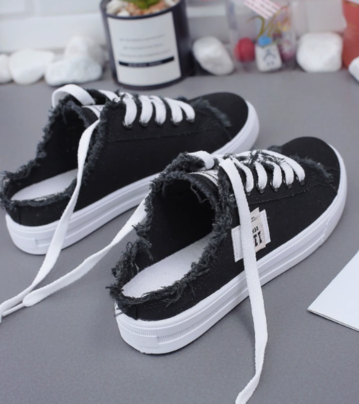 Lily | Le Nuove Sneaker Sabot Sfrangiate in Tessuto Denim