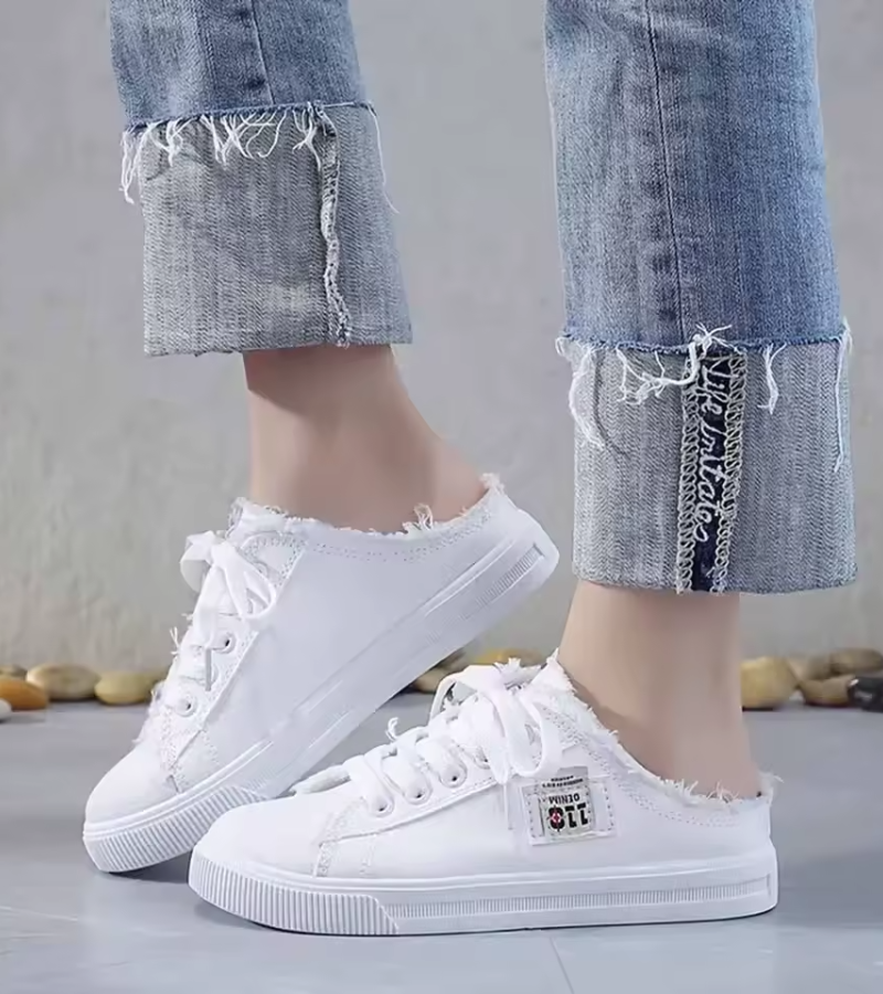 Lily | Le Nuove Sneaker Sabot Sfrangiate in Tessuto Denim