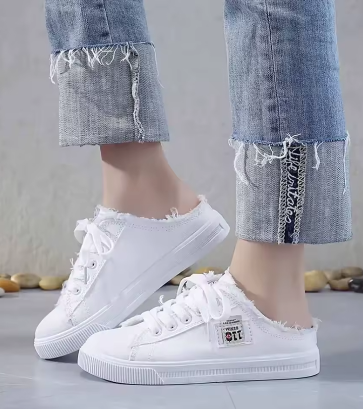 Lily | Le Nuove Sneaker Sabot Sfrangiate in Tessuto Denim