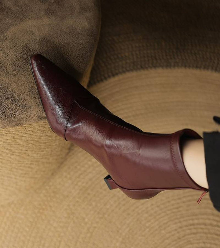 Fulvia | Stivaletti minimal in pelle con tacco medio