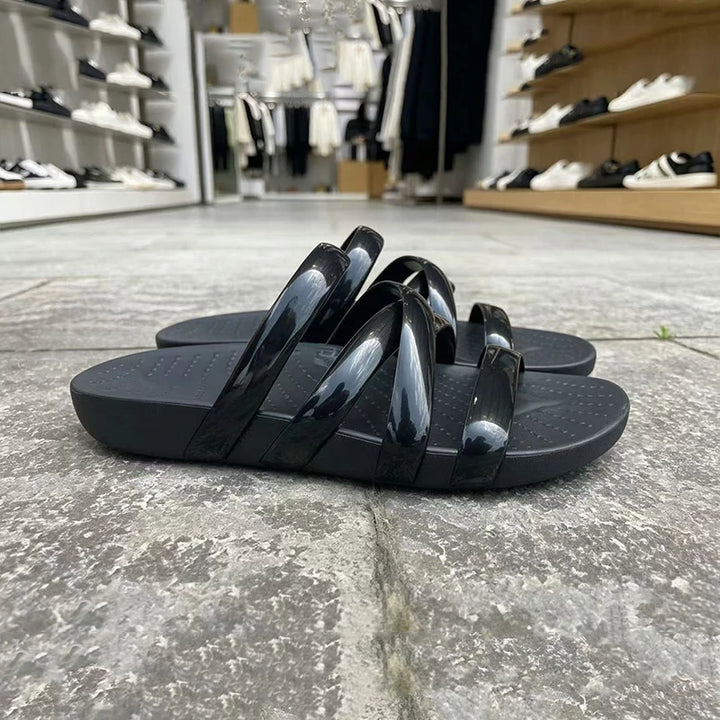 Fosca | Splash Strappy Slides – Tre listini. Zero sforzo.