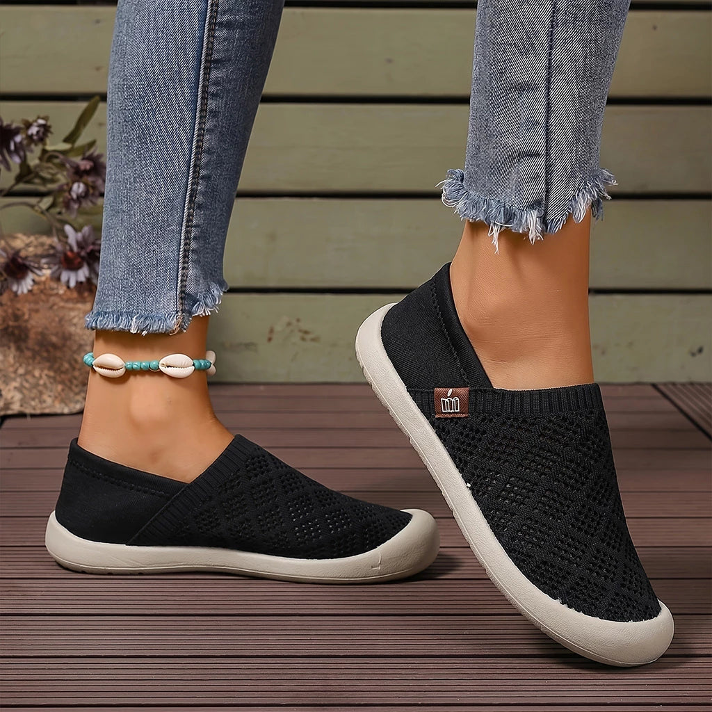 Lorena | Sneaker Slip-On Traforata, Leggerezza e Freschezza per l'Estate